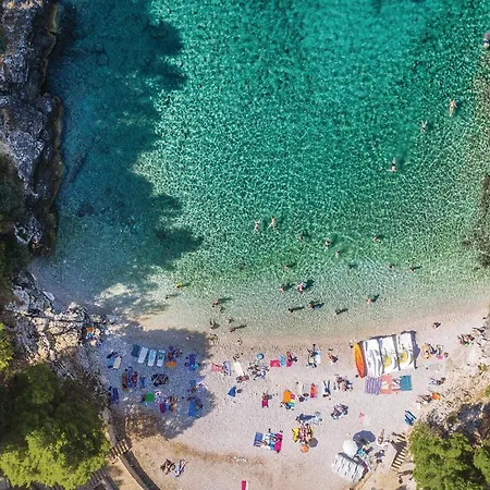 1 Bedroom Amazing In Apartment Pula